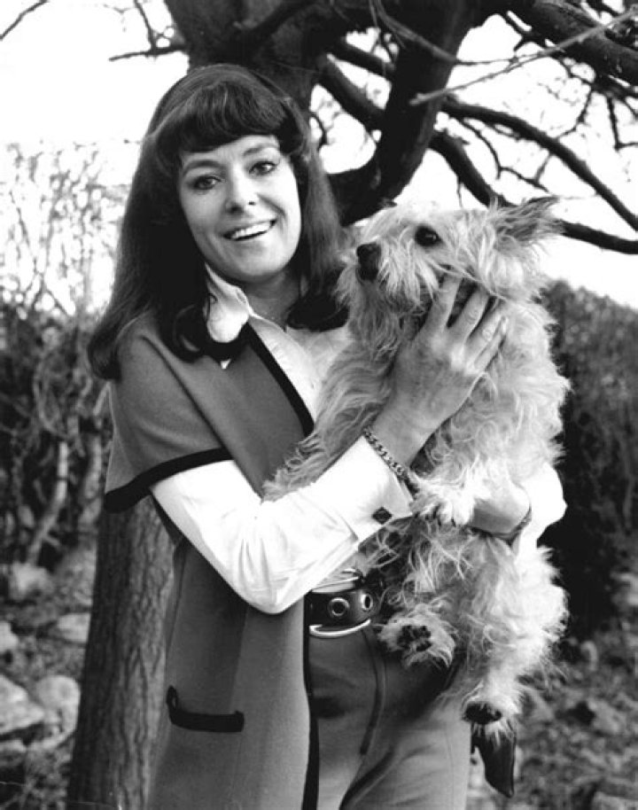 Anne Hart
